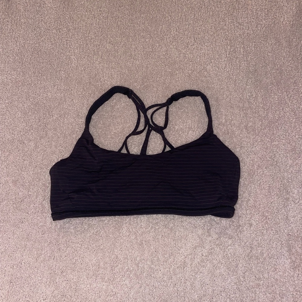 Lululemon sports bra